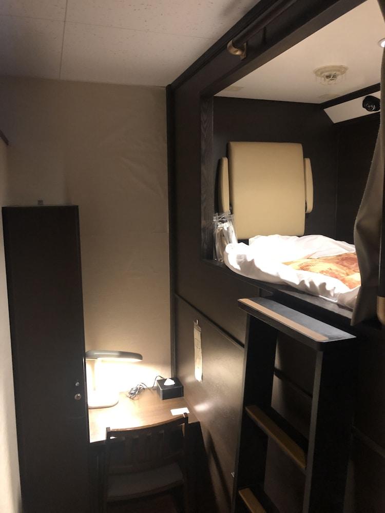 Resort Capsule Sakuragicho Yokohama  Eksteriør billede