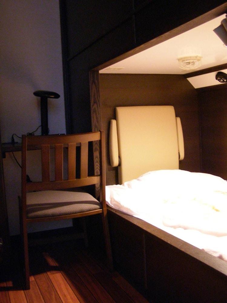 Resort Capsule Sakuragicho Yokohama  Eksteriør billede
