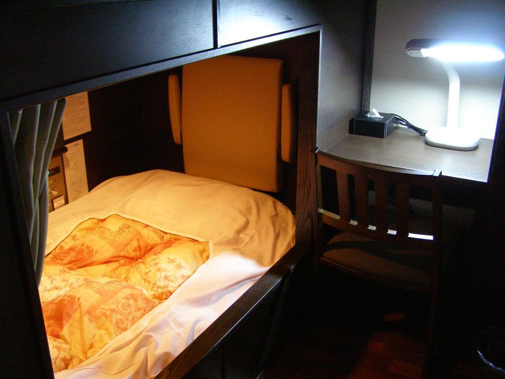 Resort Capsule Sakuragicho Yokohama  Eksteriør billede