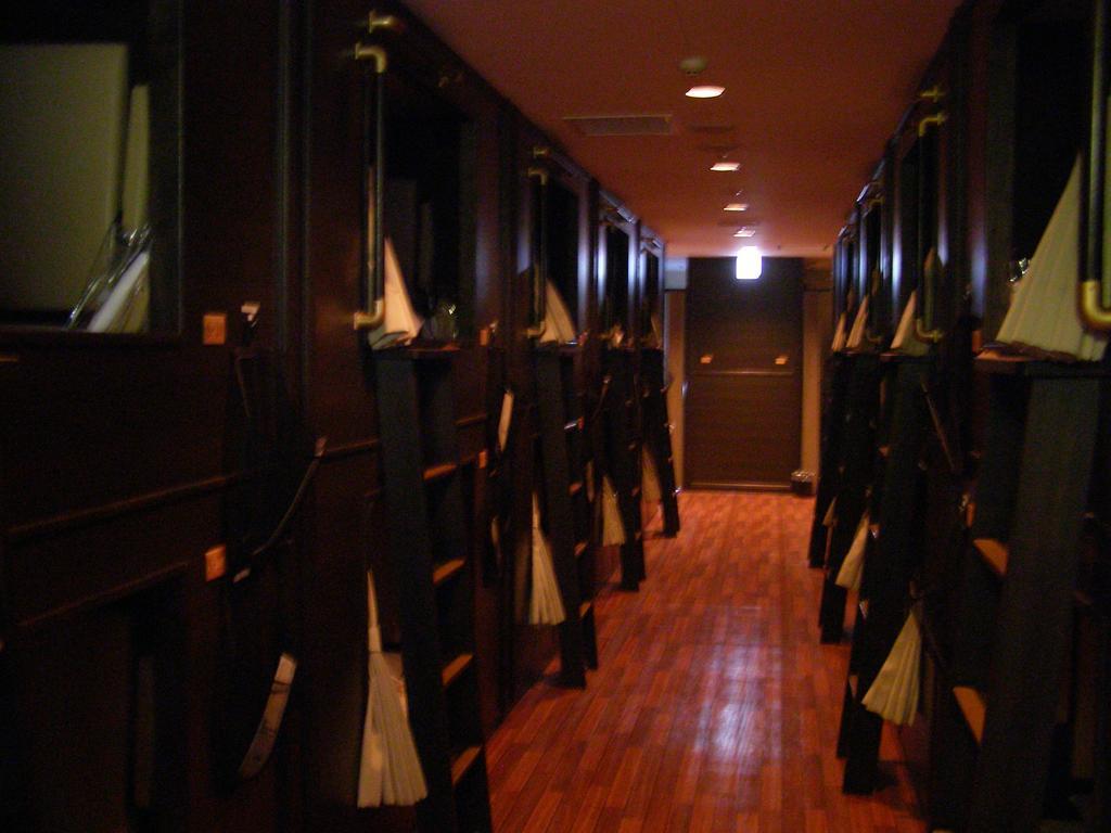 Resort Capsule Sakuragicho Yokohama  Eksteriør billede