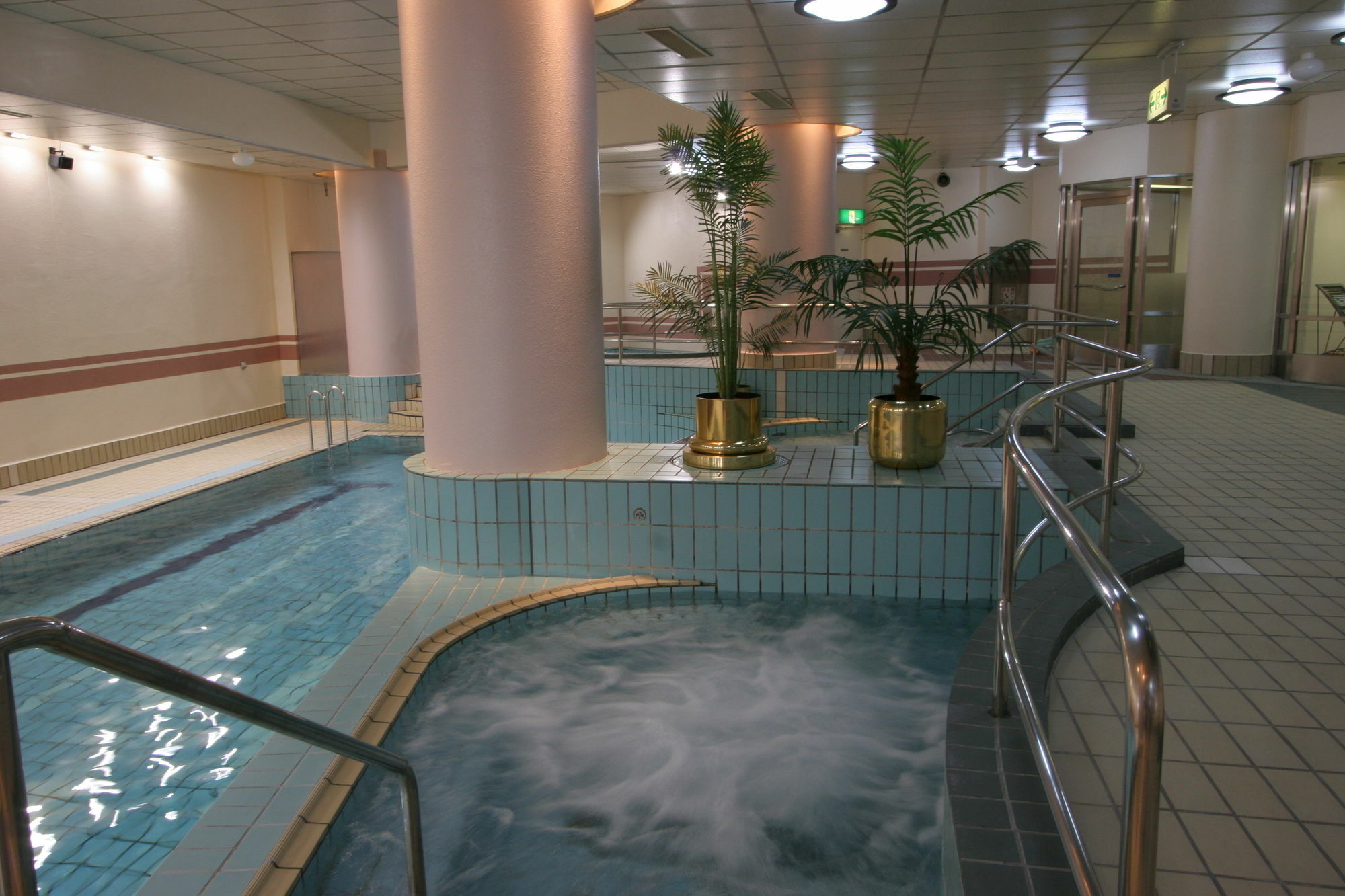 Resort Capsule Sakuragicho Yokohama  Eksteriør billede